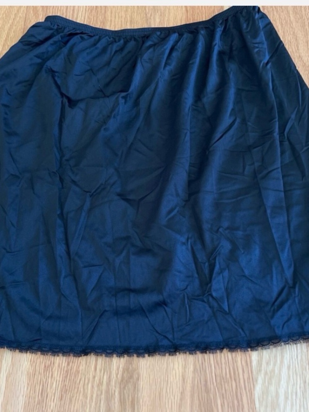 Vintage Vanity Fair black womens medium Half Slip Skirt with Lace Trim